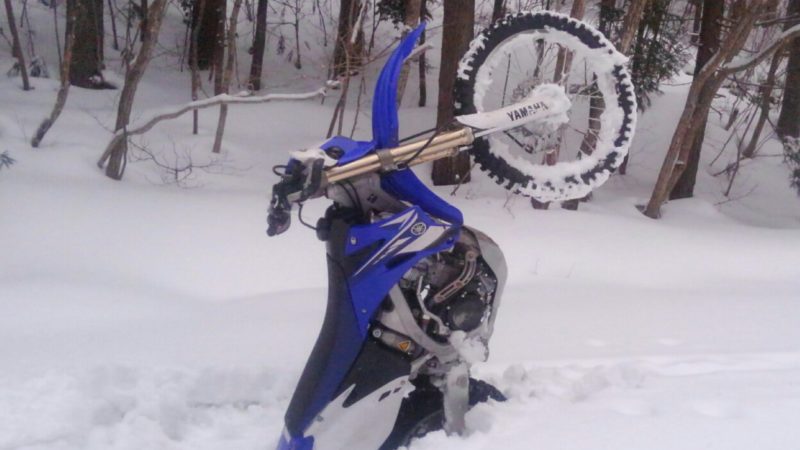 雪中　林道　ツーリング　行きました！